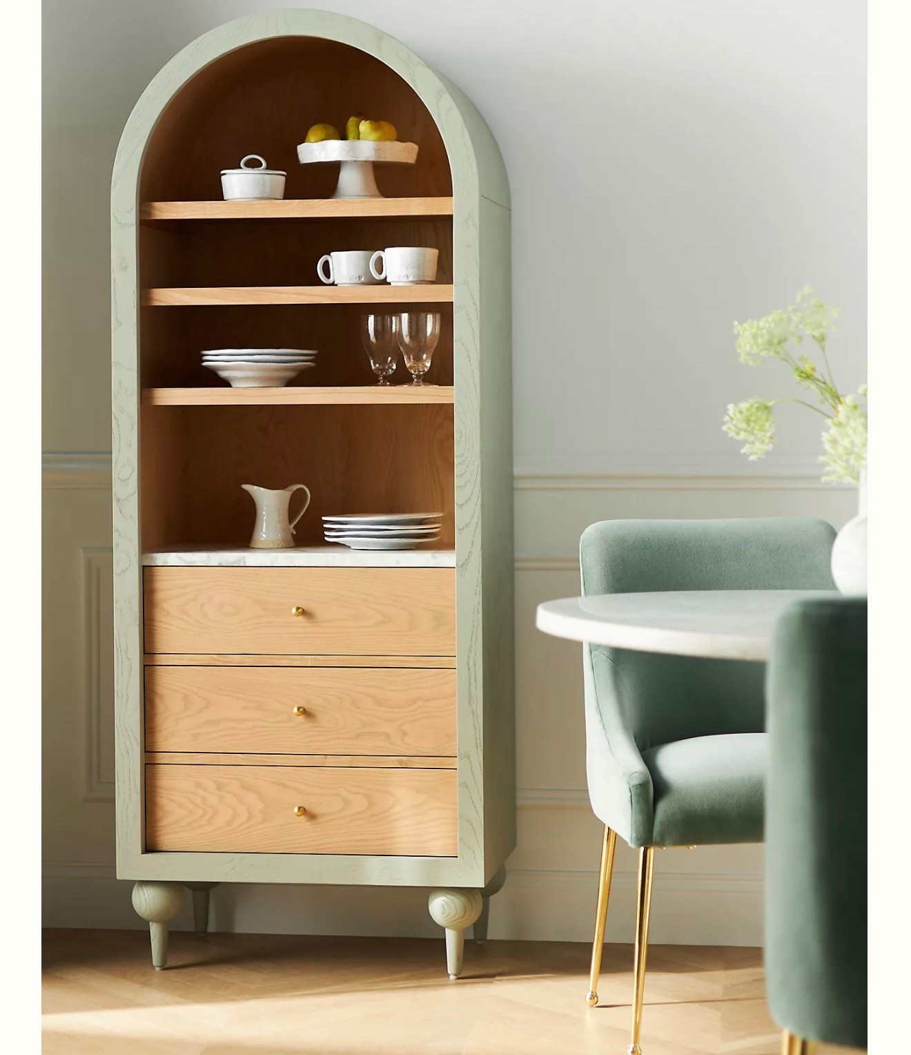 The Fern Marble Top Bookcase

Part display piece, part clutter solution, and entirely charming, our bestselling Fern Collection makes every room more beautiful.

#LTKGiftGuide #LTKHome #LTKHoliday