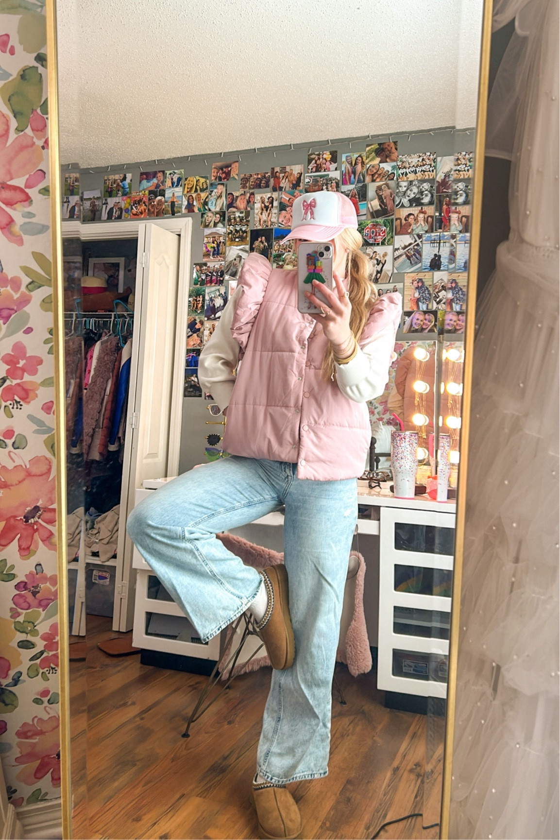 comfy and stylish🫶🏼🎀🛍️ 
☆ size small in top and puffer!

#LTKfindsunder50 #LTKtravel #LTKstyletip