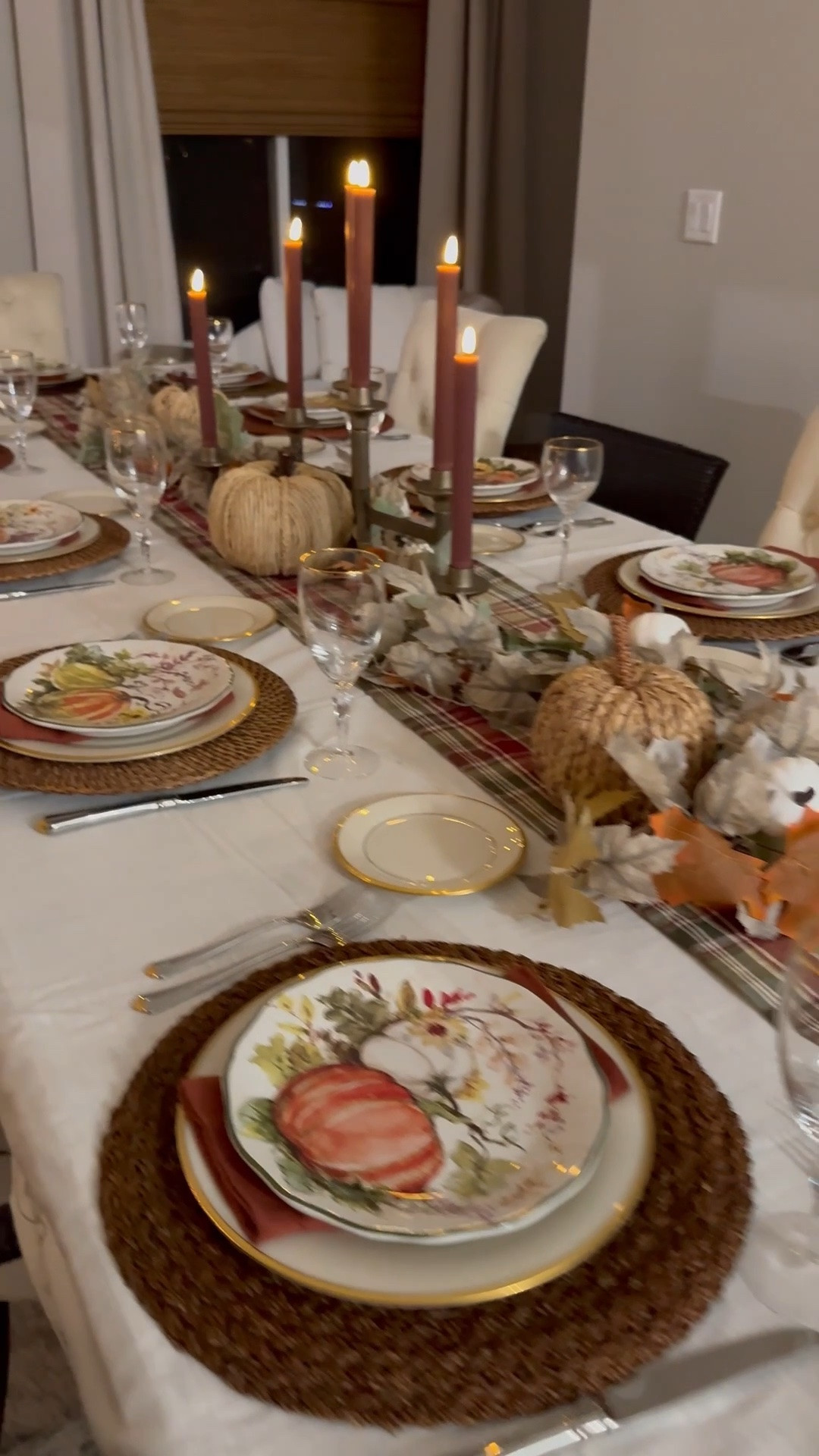 It’s not too early to think about a beautiful fall place setting or Thanksgiving table top decor!  Home entertaining ￼

#LTKHome #LTKstorytime #LTKSeasonal