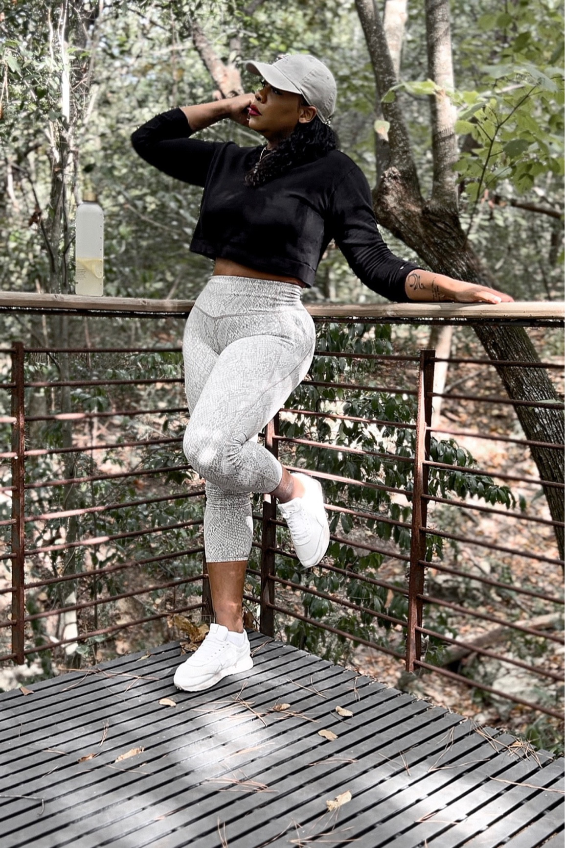 Mother Nature in October is my favorite time to take a stroll 🎃🖤. 


#LTKfit #LTKstyletip #LTKunder100