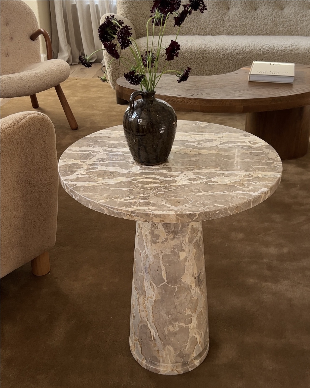 a few new pieces from AllModern in my home 

@allmodern #AllModernPartner #ModernMadeSimple