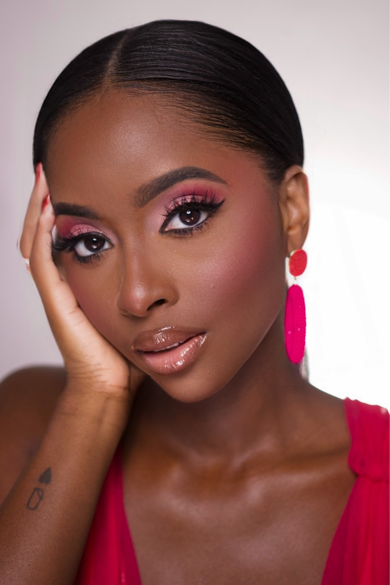 Girlie Valentines Makeup 

#LTKBeauty