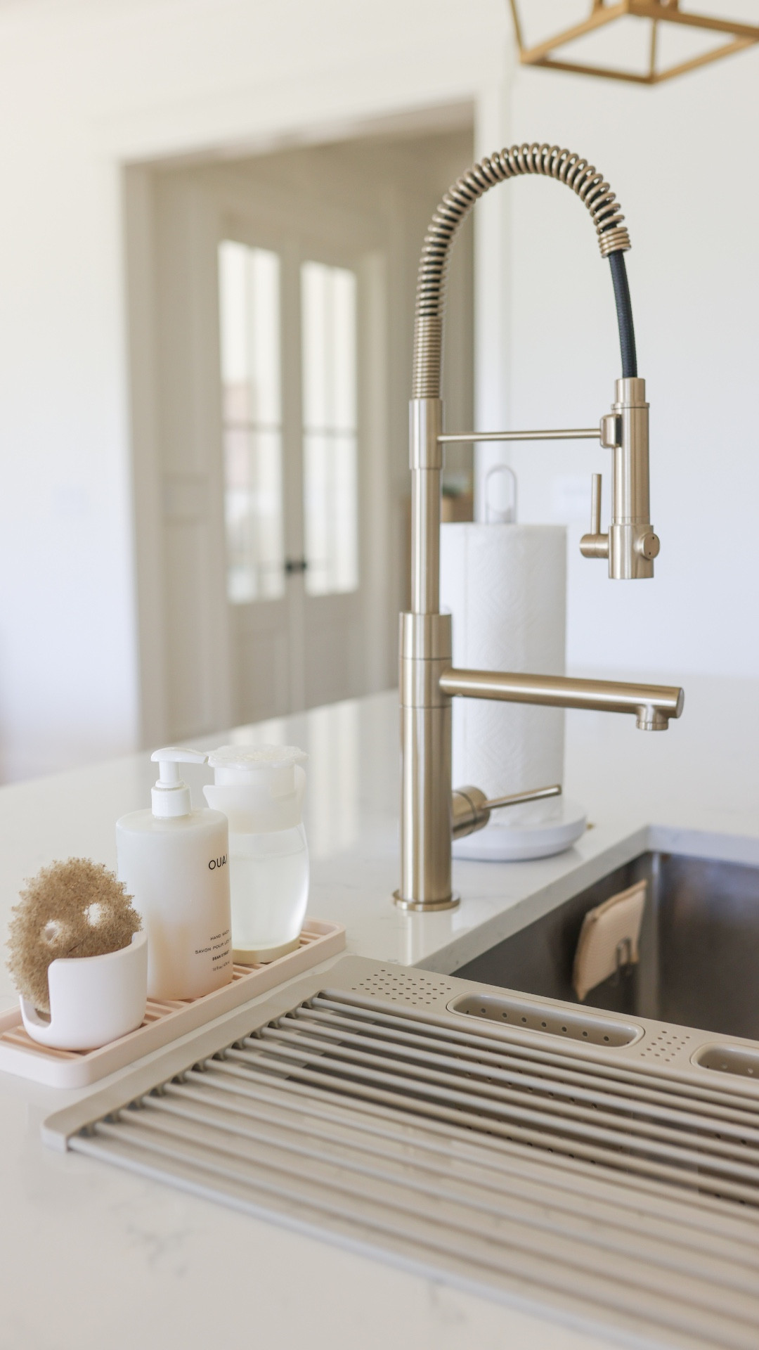 Clean and organize my sink with me 

Home organization, sink essentials, Amazon finds, Amazon favorites, Amazon home, sponge holder, kitchen sink 

#LTKHome