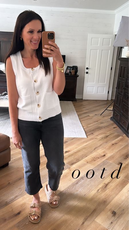 Easy spring/summer look

Sizing:
Sweater-small
Jeans-28, size up!

Summer outfit | casual outfit | black jeans | ankle jeans | Amazon 



#LTKFindsUnder50 #LTKOver40 #LTKStyleTip