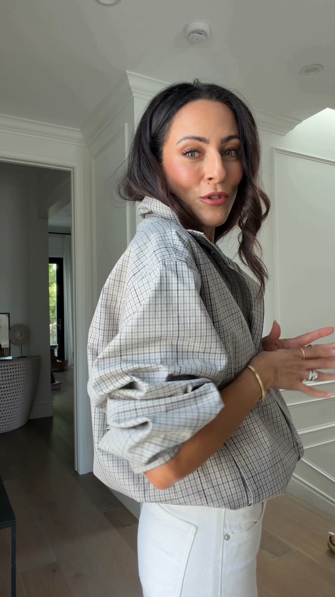 5 items you’re going to want for fall, high risk of selling out IYKYK! You’ve been warned! @Aritzia #AritziaPartner #ad
Plaid jacket XS
Brown jacket XS but I wish I sized up! 
Satin pants XS
White pants 2, tts
Denim 25, tts

#LTKSeasonal #LTKOver40