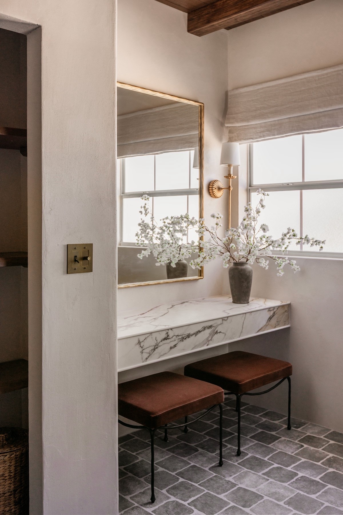 Custom floating Vanity desk nook in the primary bath🪞 

#LTKHome