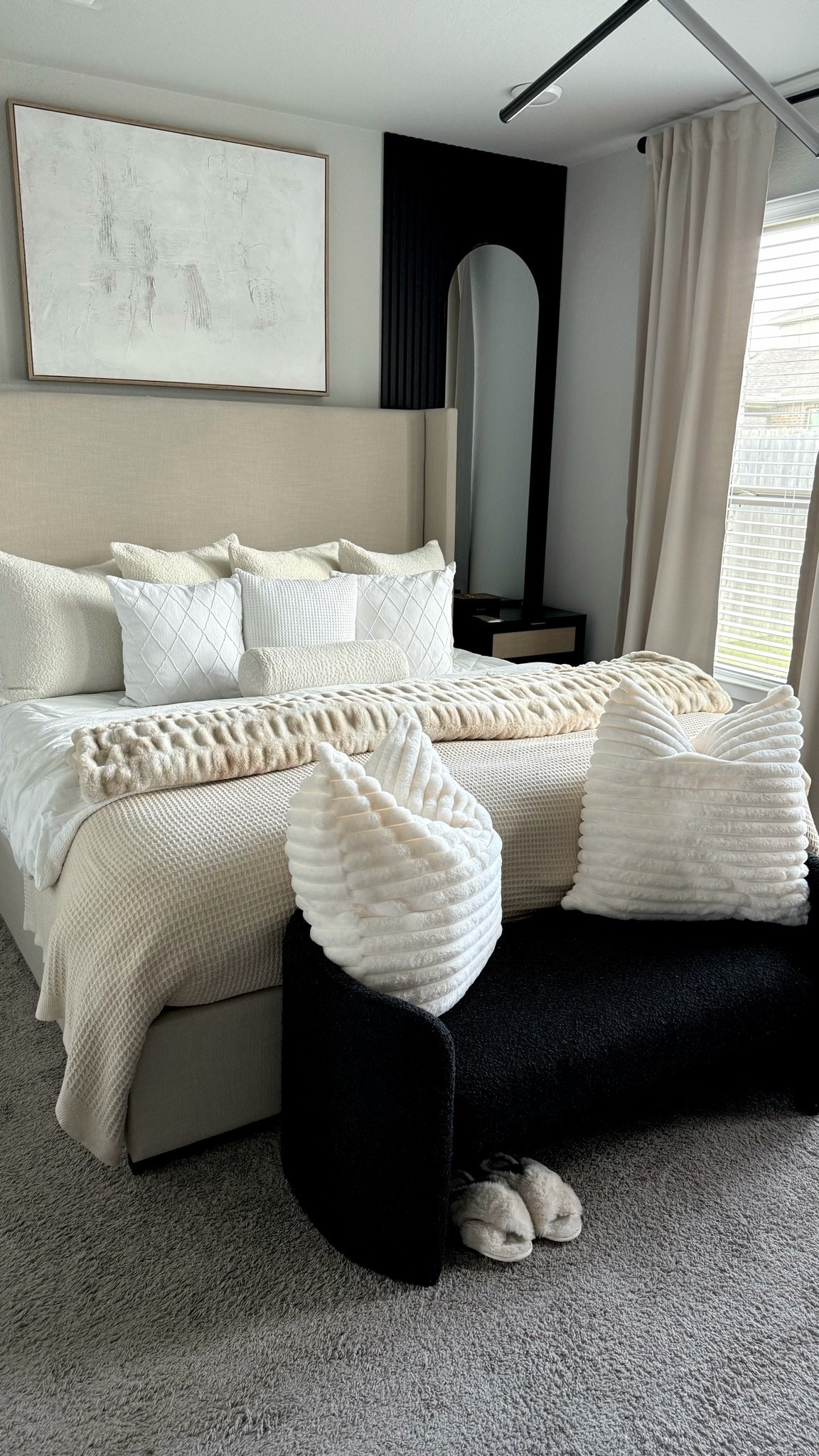 My bed wouldn’t be complete without a duvet set from @Cariloha ! Use code LTK35 to get 35% off now!