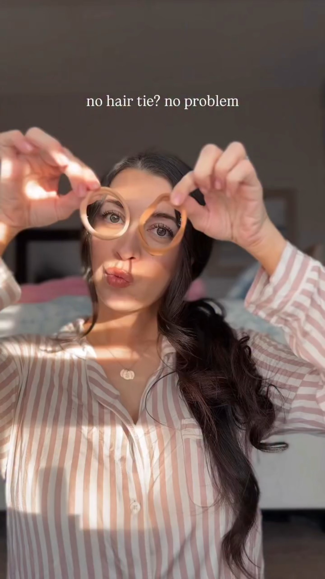 I love having my hair back, but don’t always have a hair tie! This no hair tie hairstyle is so helpful to know! No hair tie easy hair tutorial for long hair. 
#hairstyles #hairtutorial #hairtutorialvideo #utahhair #hairinspo