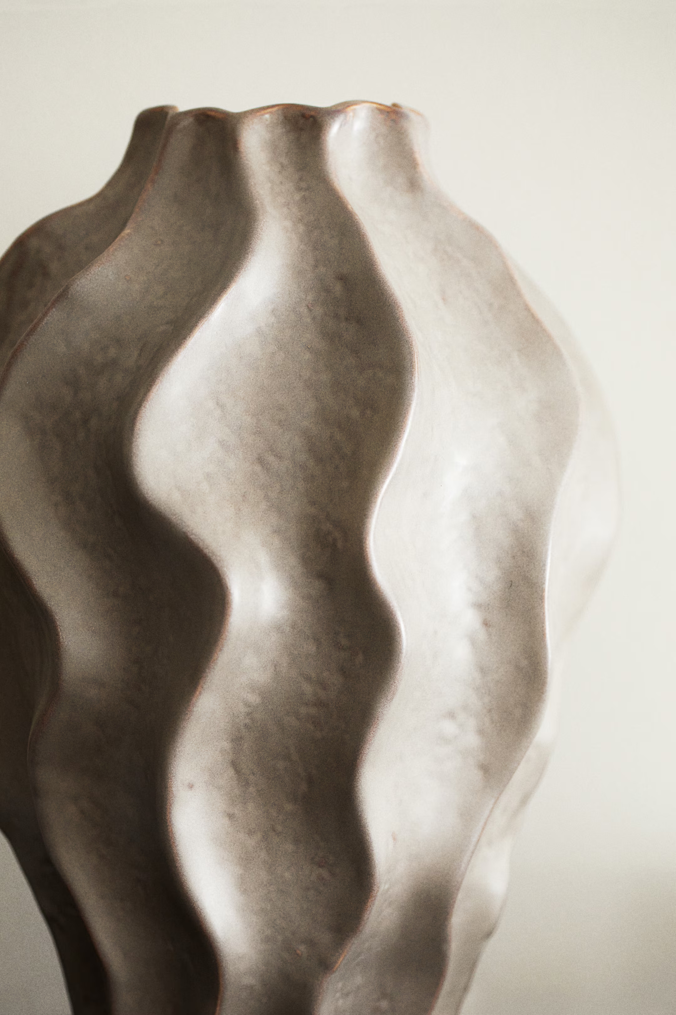 Extra-Large Stoneware Vase - Dark taupe - Home All | H&M US | H&M (US + CA)