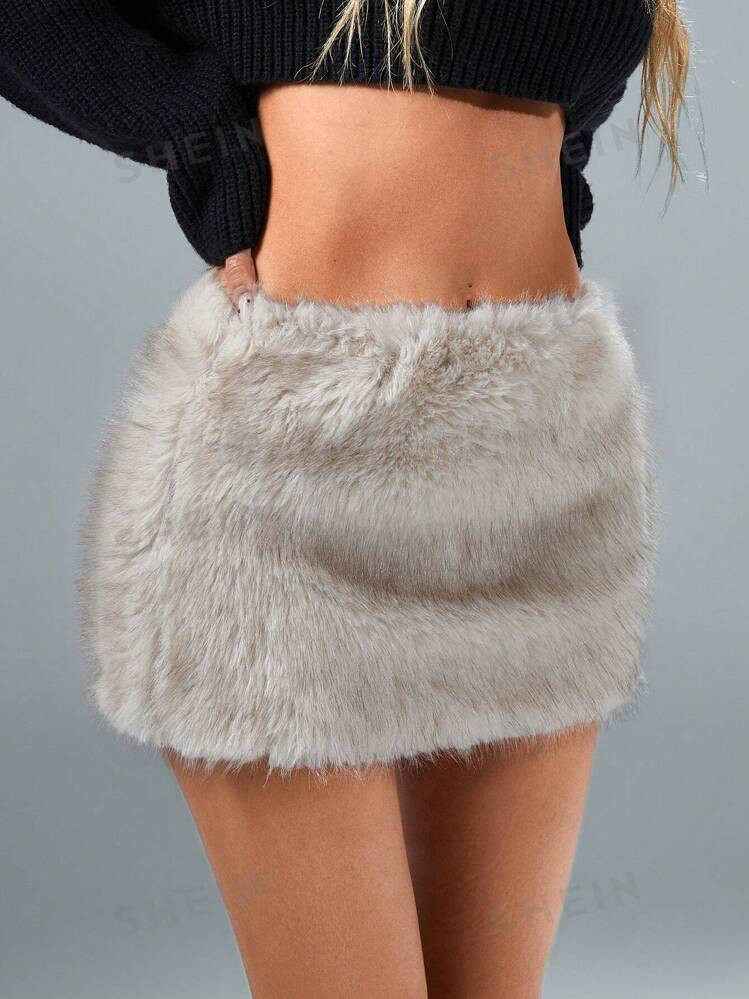 SHEIN X Lucía Bellido Aveloria Affinna High Street Personality Sexy Gradient Fluffy Mini Bodycon... | SHEIN