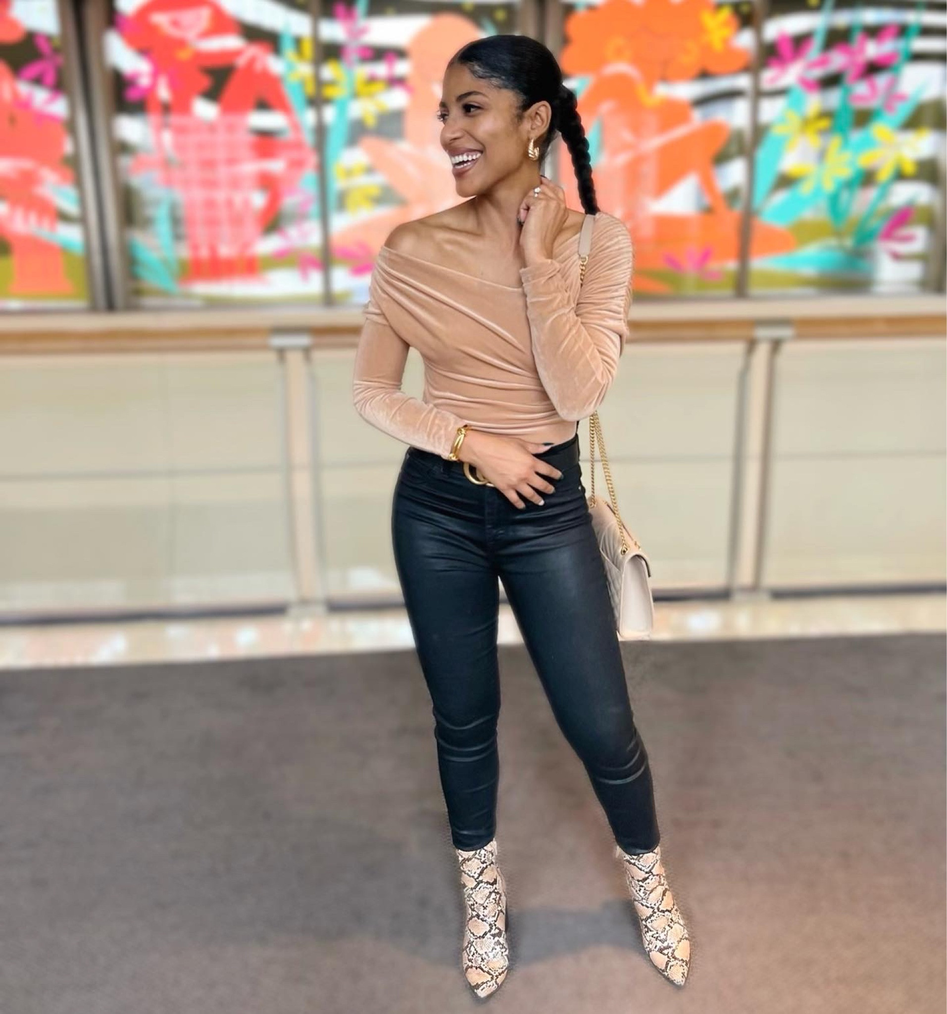 Love fall and winter fashion! I was in Chicago and I felt so chic in this outfit! Obsessed with this top!

#LTKSeasonal #LTKunder100 #LTKHoliday