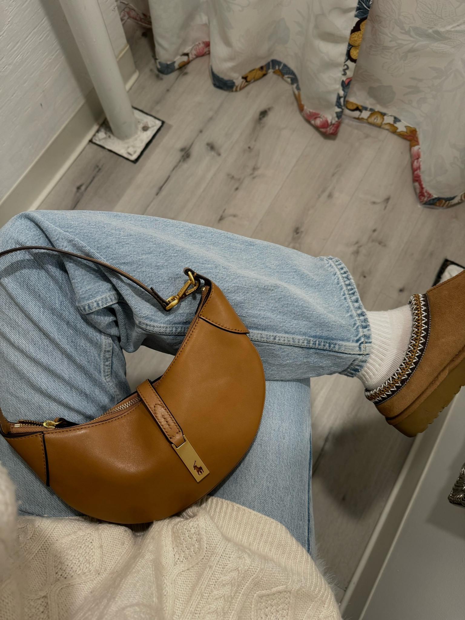 cozy shopping day outfit 🐻 

#LTKMostLoved #LTKSeasonal #LTKshoecrush