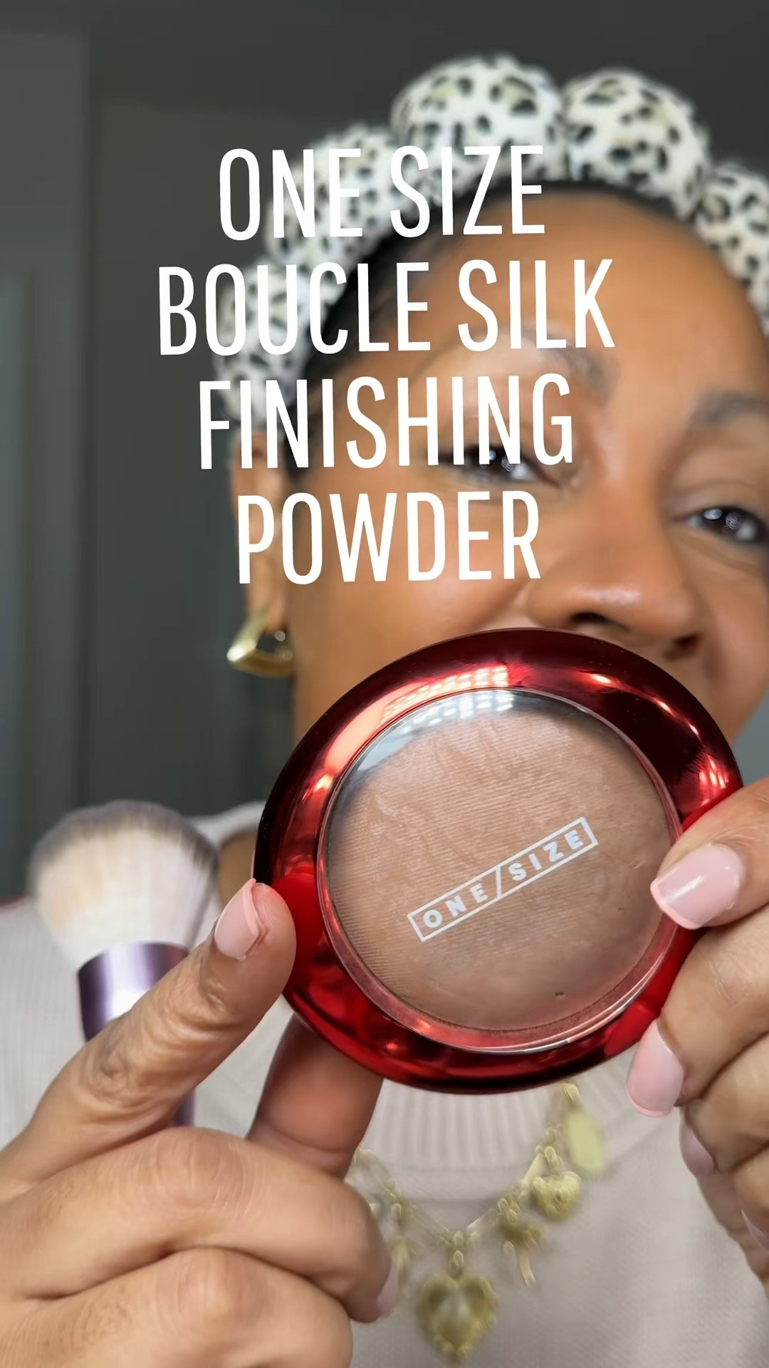 Trying the new boucle silk powder from one size beauty. It’s a baked finishing powder that creates an airbrushed silk finish and visibly evens tone with sheer, dimensional coverage

#LTKOver40 #LTKgrwm #LTKBeauty