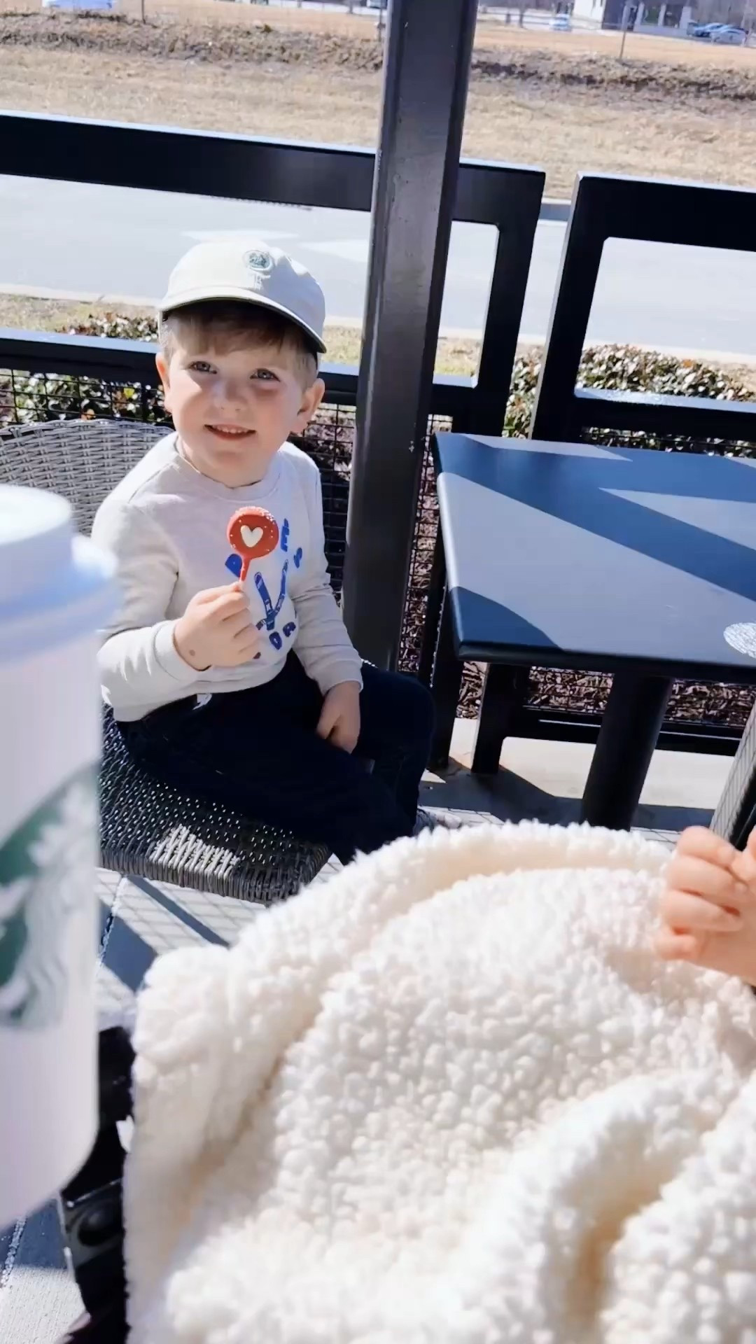 And a morning at the DMV 🛻🚙 calls for a celebratory 🎉 Valentine’s 💘 coffee ☕️ & cake pops 🧁 date 💖 (& snooze 💤 for baby Levi Rhett 🤭) with these little cupids 💋🏹 of mine!! 🥰👶🏼💗