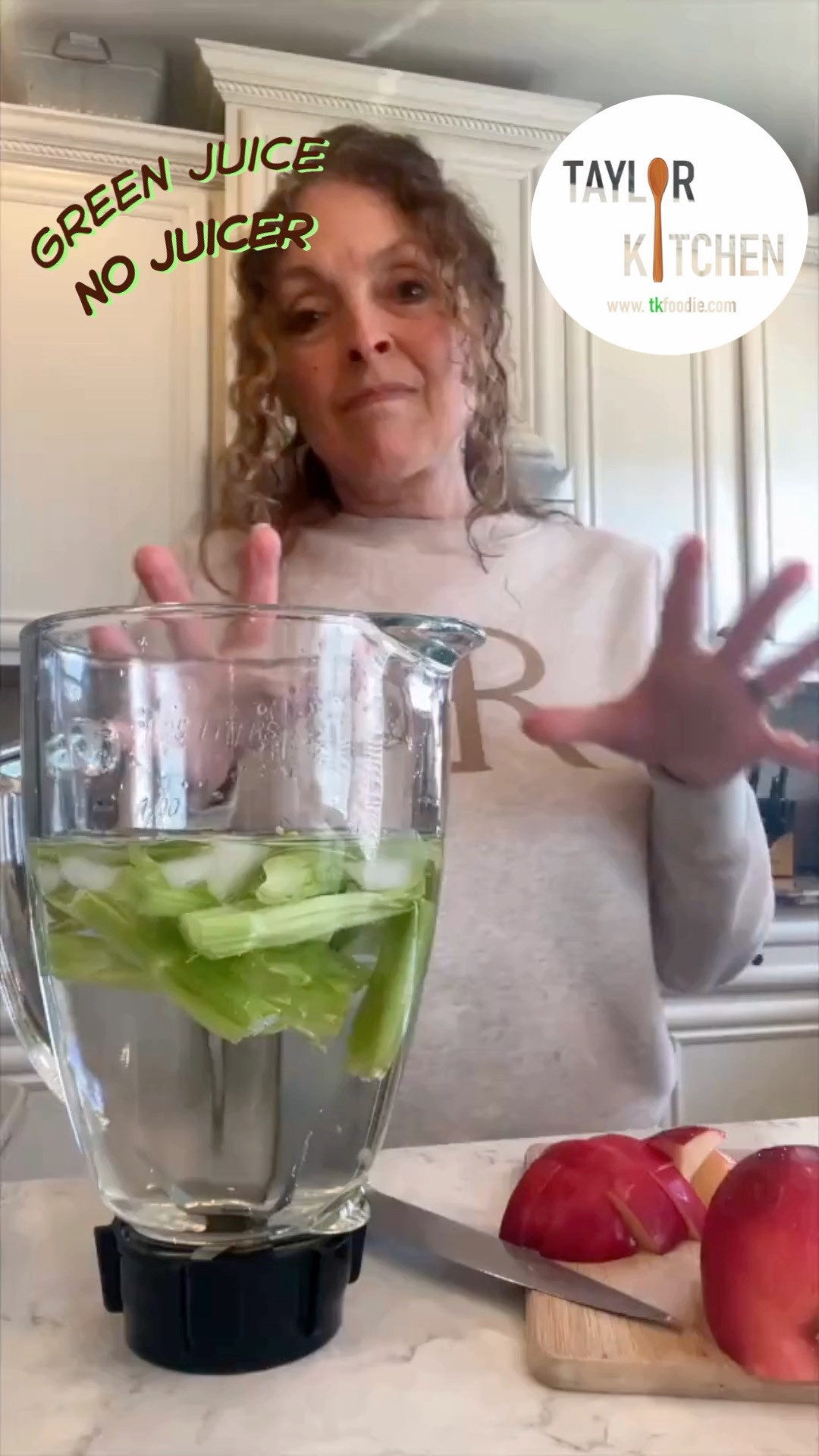 #Green juice with no juicer?  I blitz mine all up in a blender and don't find the need to strain any residual pulp afterwards...we all need more fiber right? 😉
This juice🥤 is so refreshing & hydrating.  Perfect for these spring & summer months.
My concoction: celery, apple, lemon, cayenne, a pinch of sea salt & H2O.
Add some honey if you want more sweetness.

Find my favorite blenders & more here on my LTK. 

 #LTKfoodie #LTKHome