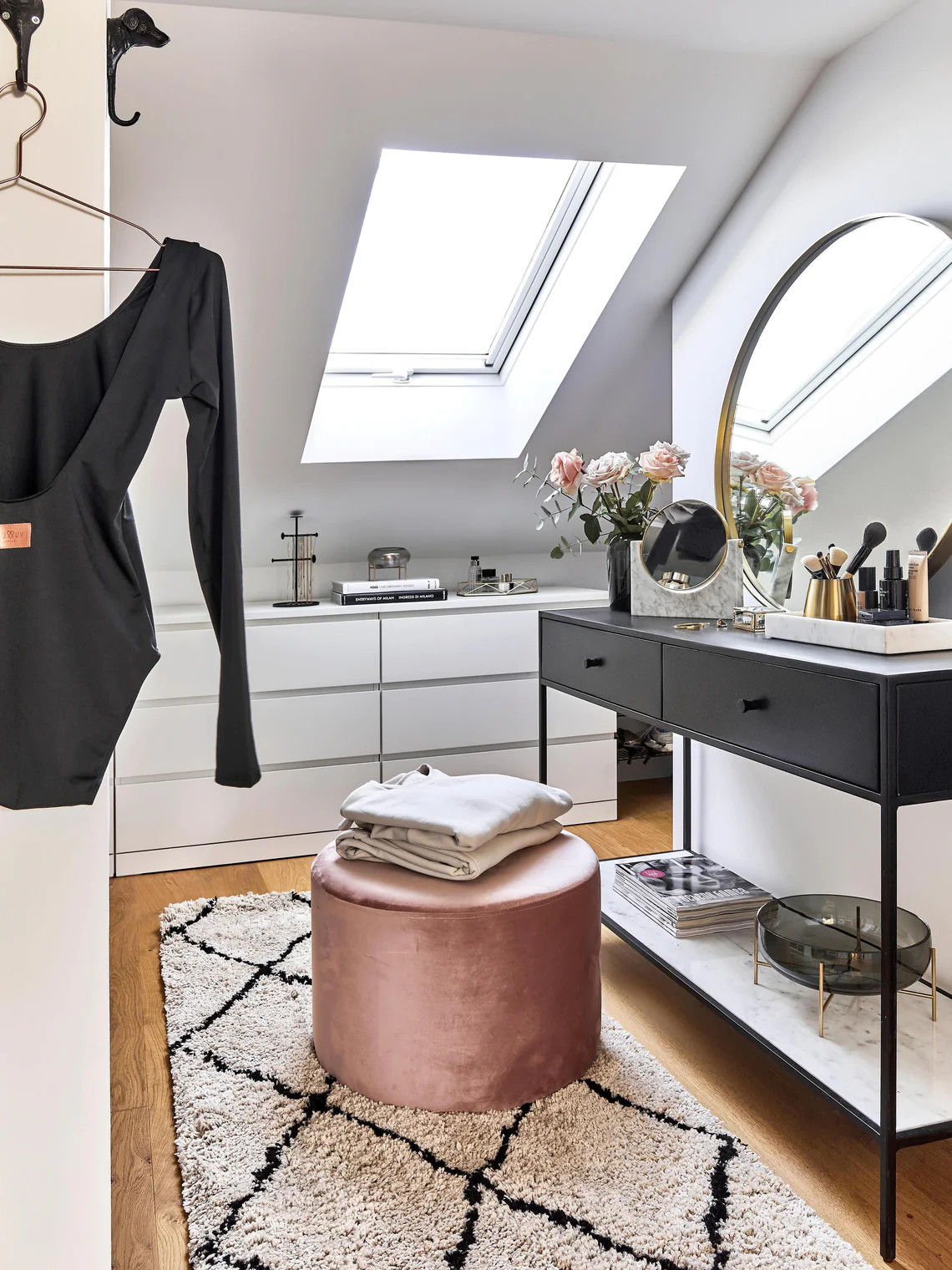 Samt-Hocker Daisy | Westwing EU