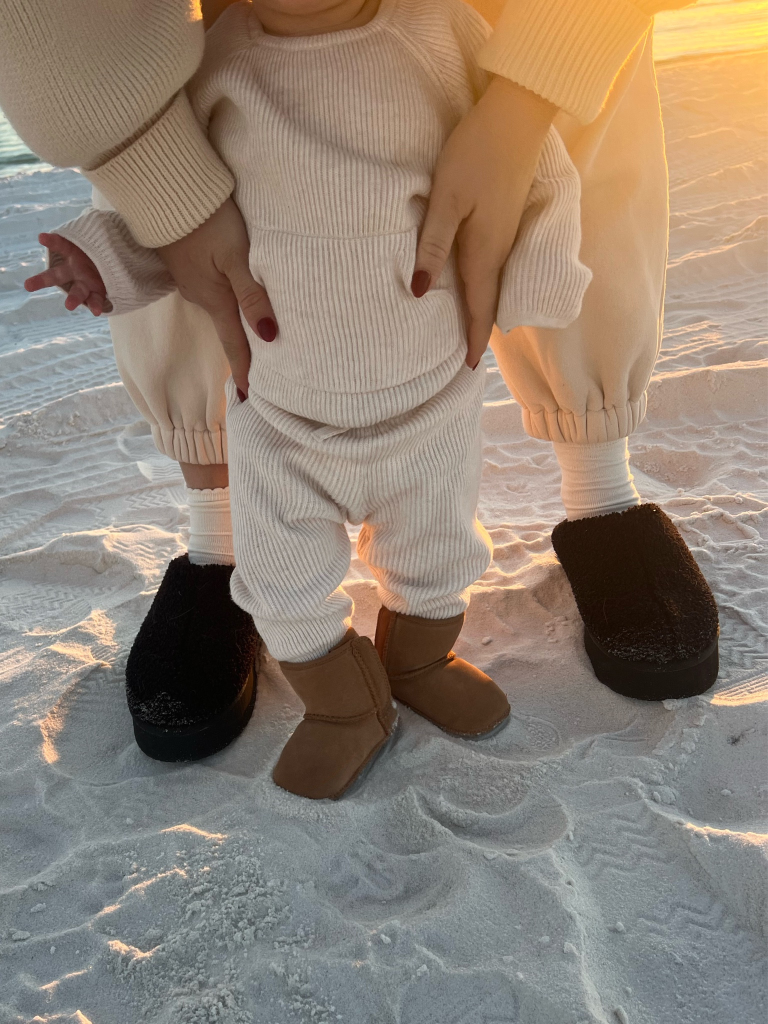 A moment for the baby Uggs

#LTKBaby #LTKShoeCrush #LTKFindsUnder100