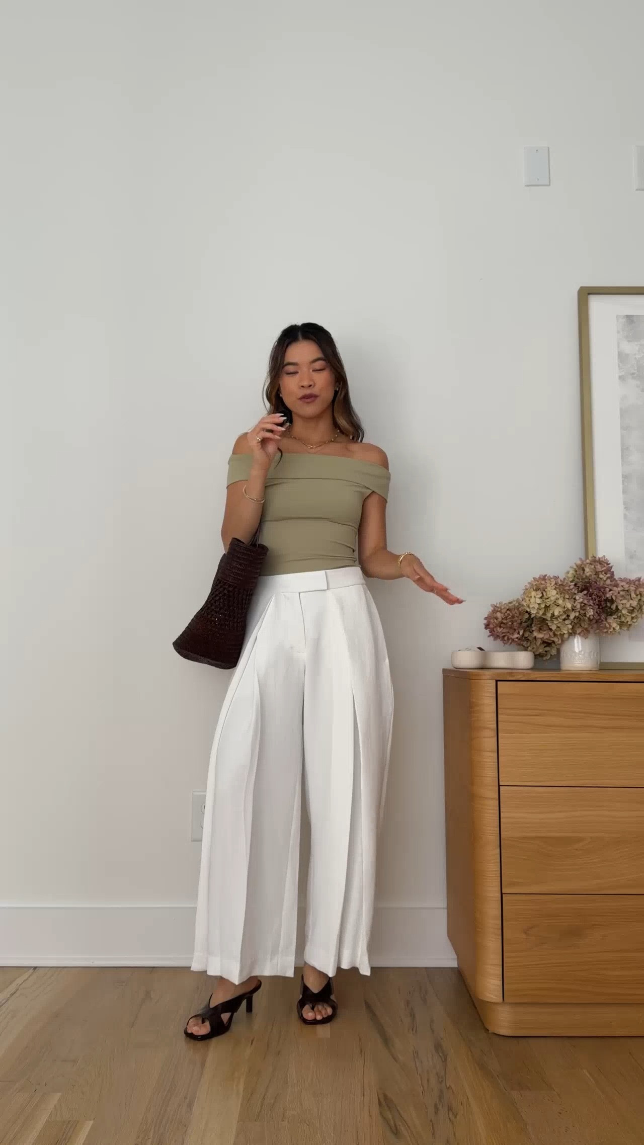 I love the style and shape of these @Aritzia trousers. It’s a really beautiful unique piece!

Sizing info:
• Aritzia Original Contour Ravish Top (Size XS in Martini Olive)
 • Aritzia White Cavetto Barrel Pant - Crepette (Size 00 in White)

Aritzia best sellers, best pieces from Aritzia for petite, Aritzia pants for petite, what pants from Aritzia will fit if youre petite, Petite style guide, how to dress if you’re petite, Petite style, petite fashion, mom outfit, mom style, petite pants, petite outfit ideas, petite outfits, best pants for petite, petite trousers, spring style, spring outfits, spring break, vacation outfits, Aritzia trousers for petite, Aritzia try on, summer pants, summer trousers, white trousers

#LTKootd #LTKSeasonal #LTKPetite