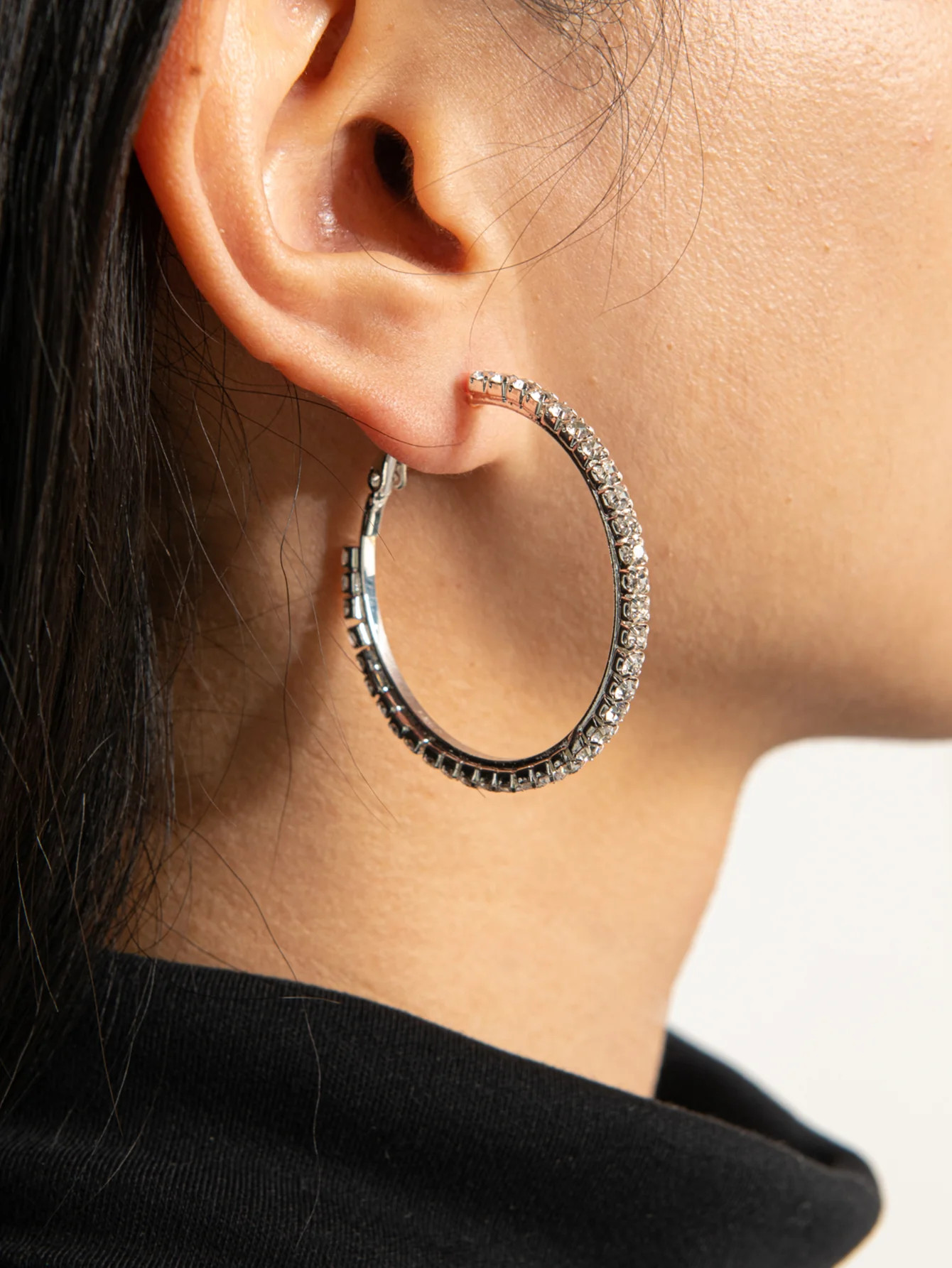 Rhinestone Hoop Earrings (One Size / Silver) | 1Sansome