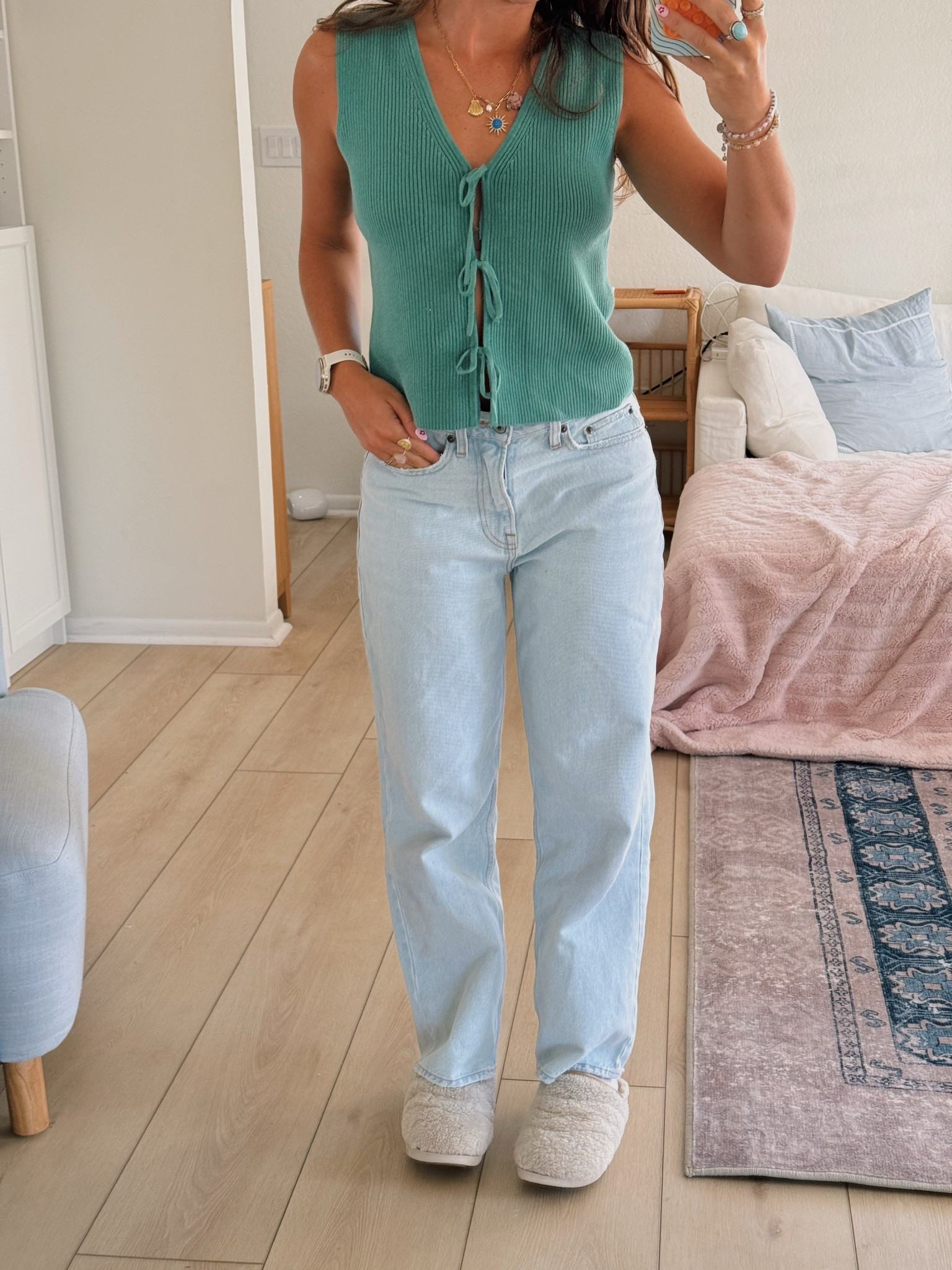 #abercrombiepartner OOTD my favorite jeans and a top I got SO many compliments on
Jeans: 25 curve love 
Top: XS 
@abercrombie @shop.ltk #liketkit