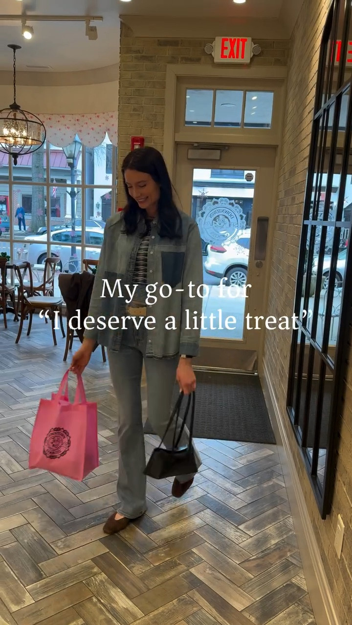 @downtowncookies_nj  is the perfect stop for a sweet treat in Haddonfield. Should we have Downtown Cookies at our next open house? 🤔