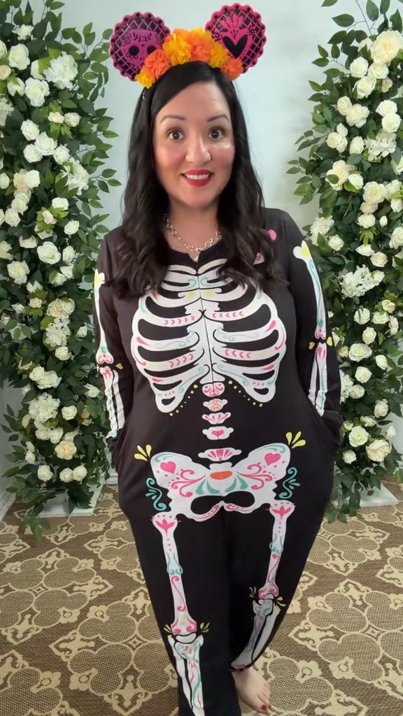 🚨 IT’S BACK IN STOCK! 🚨

The Skeletal Rib Print Hidden Zipper Lounge Jumpsuit from @Bloomchic  is BACK in stock in ALL the sizes! 🖤💀 And tell me this isn’t giving major Coco vibes! 🎸🌼💀

This would be SO perfect for Mickey’s Not-So-Scary Halloween Party! 🎃👻 Just add your favorite Disney Halloween ears and you’re ready for a night of spooky fun!

If you’ve been waiting for this one, HURRY and grab it before it disappears again! 👀

✨ Use code LTK15 for a discount! ✨

#Bloomchic #DisneyHalloween #MickeysNotSoScaryHalloweenParty #CocoVibes #DisneyStyle

#LTKgrwm #LTKdayinmylife #LTKootd