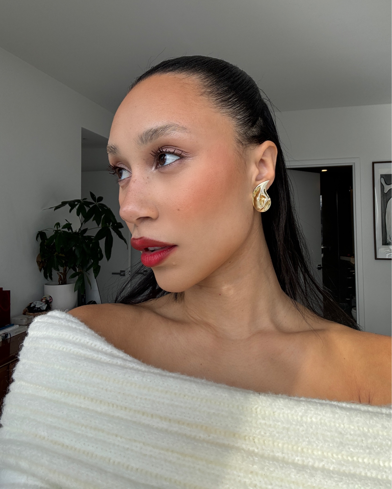 First Holiday Red Lip! 💋❤️🎄

#LTKBeauty #LTKHoliday #LTKFindsUnder50