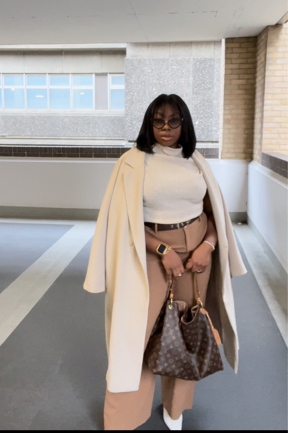 It’s Giving Retro… 🤎✨
- boat neck beige Knit top (L) & earrings @zara 
- beige wide leg Trousers @marksandspencer 14L
- beige oversized Coat by @hm 18uk
- LV spring Graceful MM bag by @louisvuitton
- brown cat eye Sunglasses @fendi

#outﬁtinspo #styleideas #midsizefashion #monochromaticoutfit #neutraloutfit #retrofashionstyle #howtowearit #smartcasual #oversizedcoat #curvyfashionblogger

#LTKeurope #LTKstyletip #LTKcurves