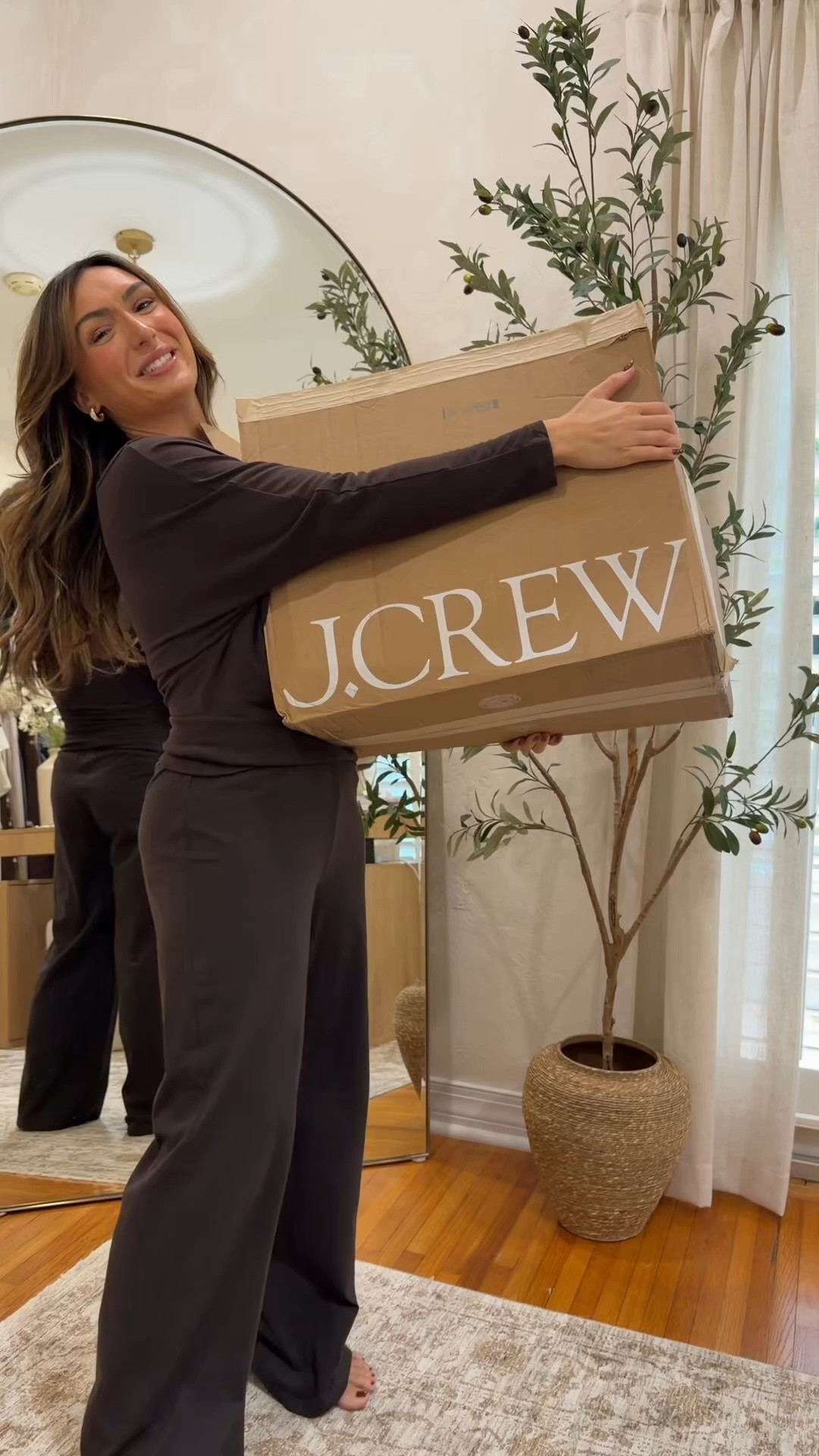 This @jcrew fall unboxing is so insanely good! I cannot handle how cozy these cashmere sweaters are and these jeans?!? It’s so hard to pick a favorite! Wearing small tops, 25 jeans and XS satin pants (SOOO good!). #injcrew #ad @shop.ltk #liketkit