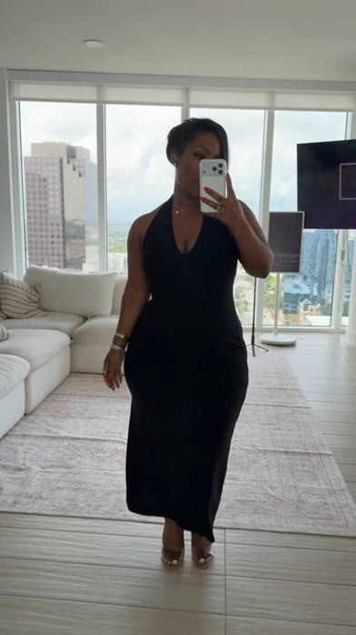 Such an easy halter dress to throw on and it’s affordable 🙌🏾 this is so versatile to wear throughout the different seasons!! Can totally dress this up or down 

Dress: Size L 

Linking some recent purchases from Walmart below!

#LTKSeasonal #LTKMidsize