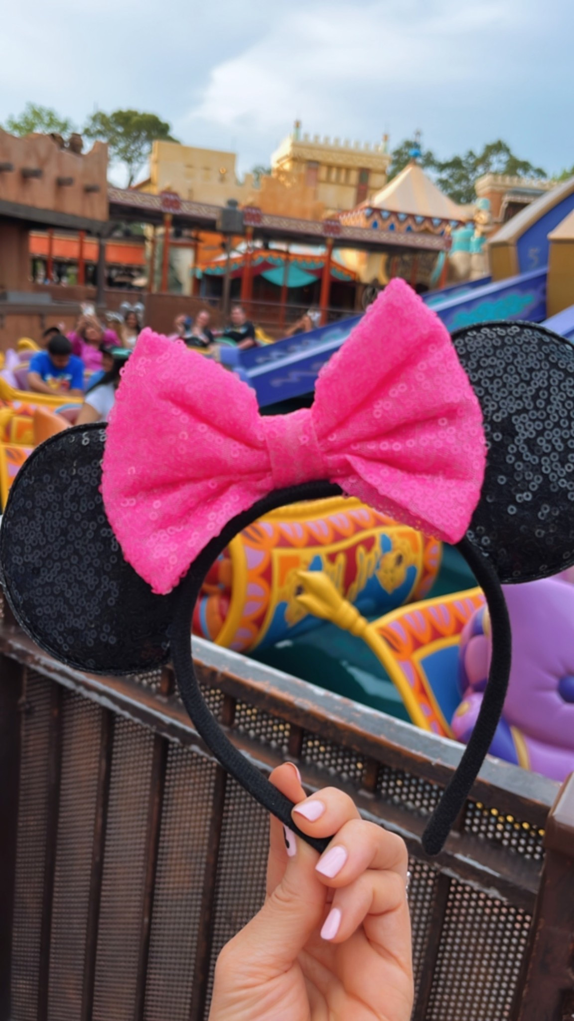 Disney outfit of the day! Skort with built in shorts with side pockets. Tank has a built in padded bra. Wearing small in both 


#LTKSaleAlert #LTKFindsUnder50 #LTKStyleTip