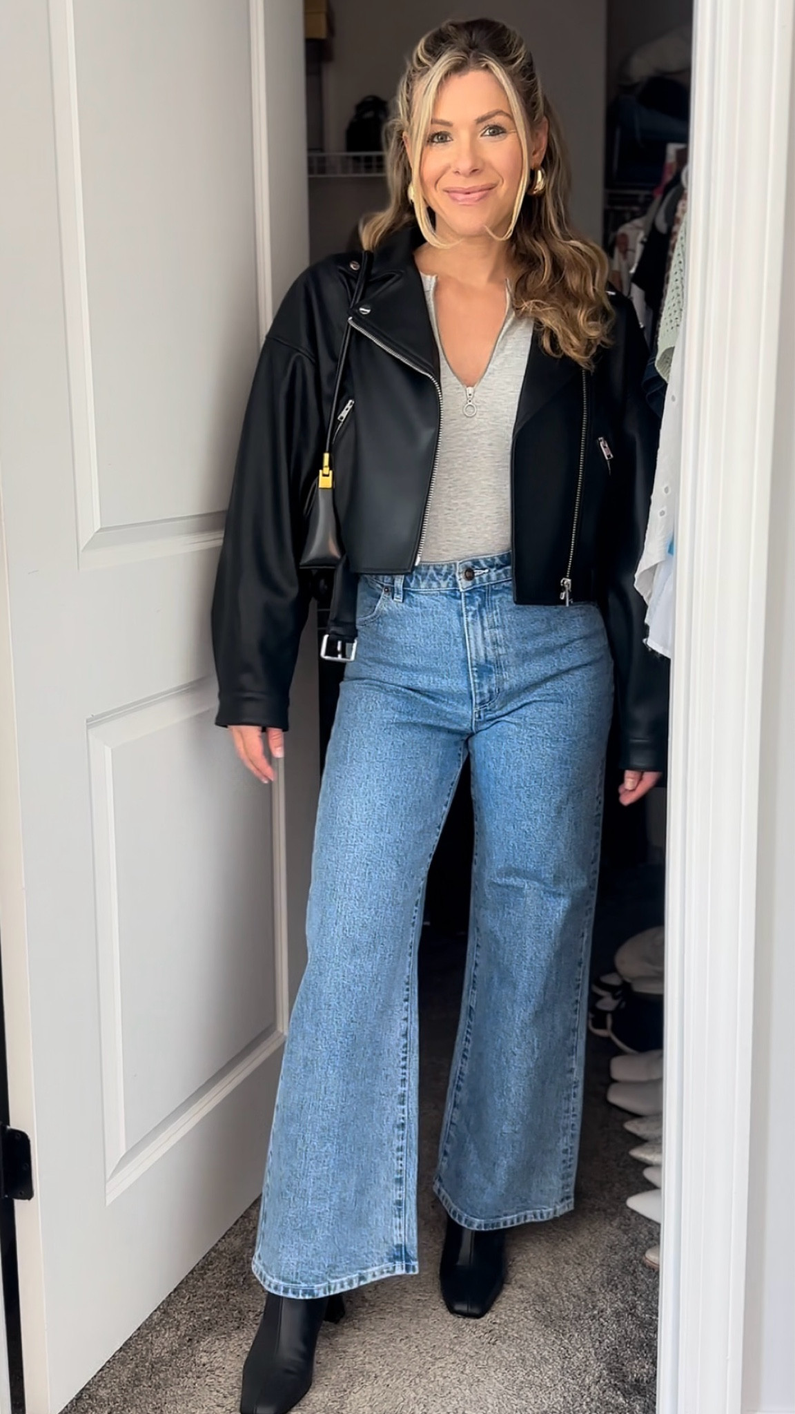 Cropped black leather jacket 

#LTKStyleTip #LTKGiftGuide #LTKSeasonal