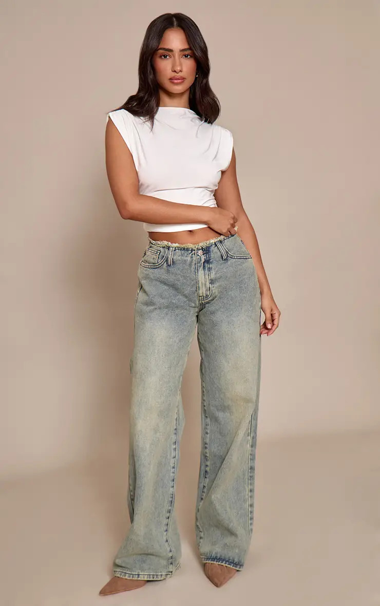 Petite Vintage Wash Fray Waist Low Rise Straight Leg Jeans | PrettyLittleThing UK