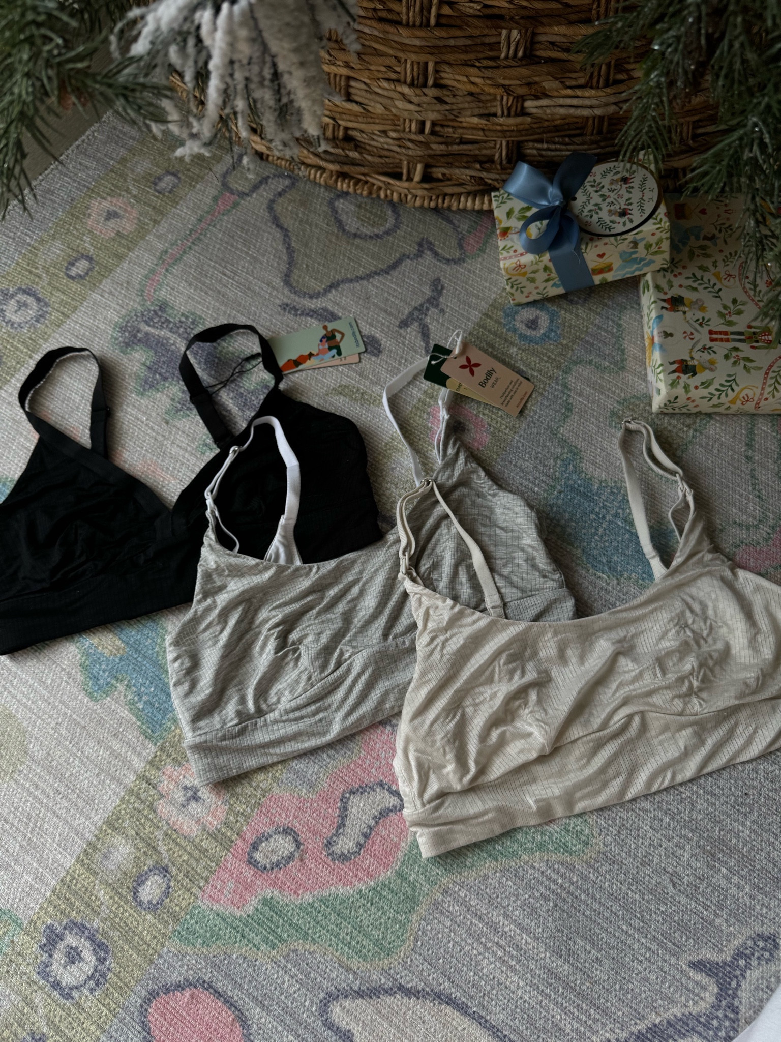 the BEST gift under the tree for pregnant + nursing mamas: Bodily’s “the everything” + “the so easy” bras 🤍

#LTKbaby #LTKGiftGuide