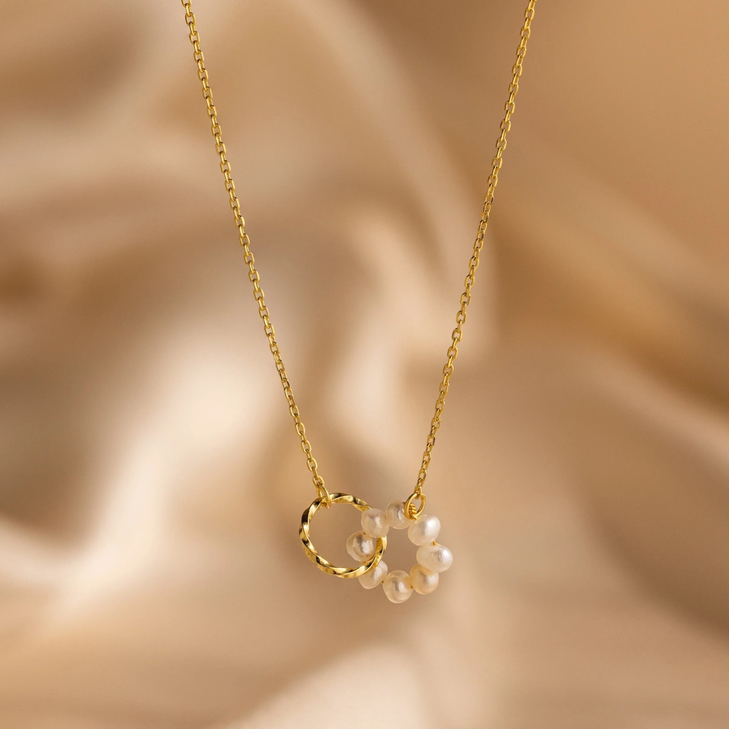 Interlocking Pearl Necklace | Caitlyn Minimalist