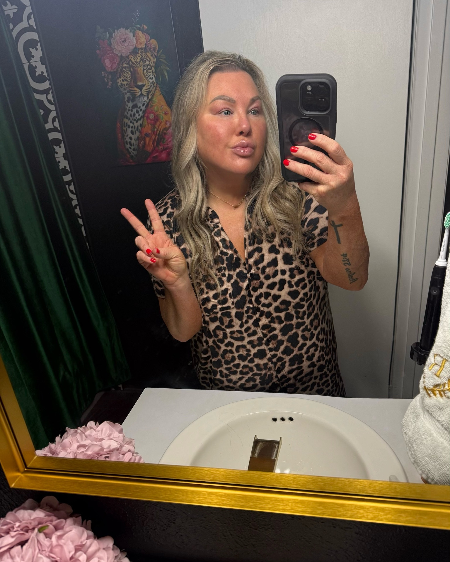POV: you finally upgraded your nightgown game and now bedtime feels ✨expensive✨ 😌🐆

Because why are we still sleeping in old t-shirts when we could look THIS cute and comfortable at the same time??

This is your reminder:
you don’t have to wait for a special occasion to feel put together… even at night.

Soft ✔️
Breathable ✔️
Actually flattering ✔️ (yes, even a nightgown can do that)

And let’s be honest… when you feel good, you sleep better 💁🏼‍♀️

Linked on my LTK + Amazon + Stories 💋

#nightgown #loungewear #sleepwear #luxuryonabudget #comfystyle 

#LTKmorningroutine #LTKPlusSize #LTKOver40