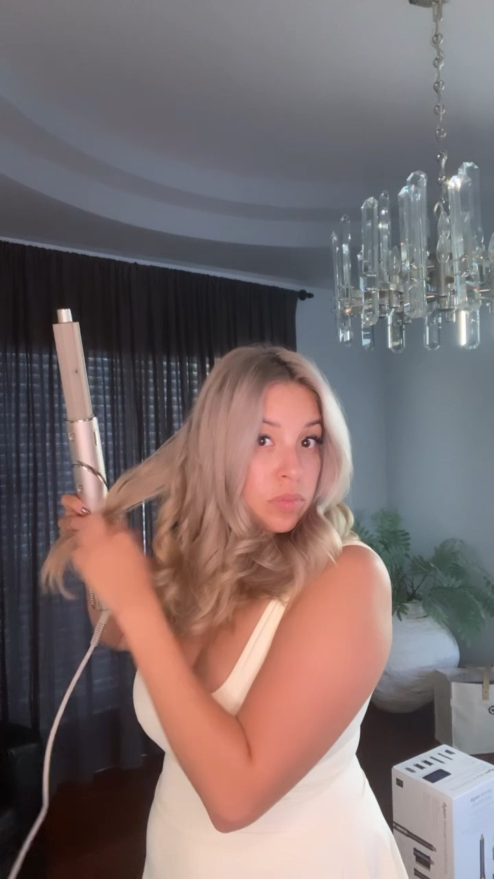 Shark and Dyson retouch. Shark is on the left and Dyson on the right side.

#LTKVideo #LTKGiftGuide #LTKbeauty