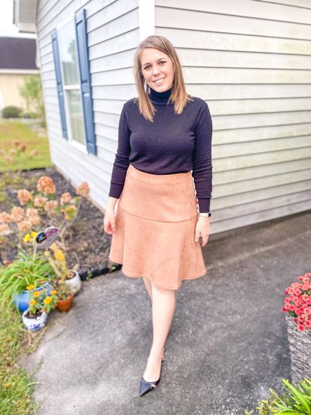 This suede skirt is a fall dream. It has a bit of stretch to it, a great length, and perfect for your Thanksgiving events! 

#LTKunder100 #LTKstyletip #LTKSeasonal
