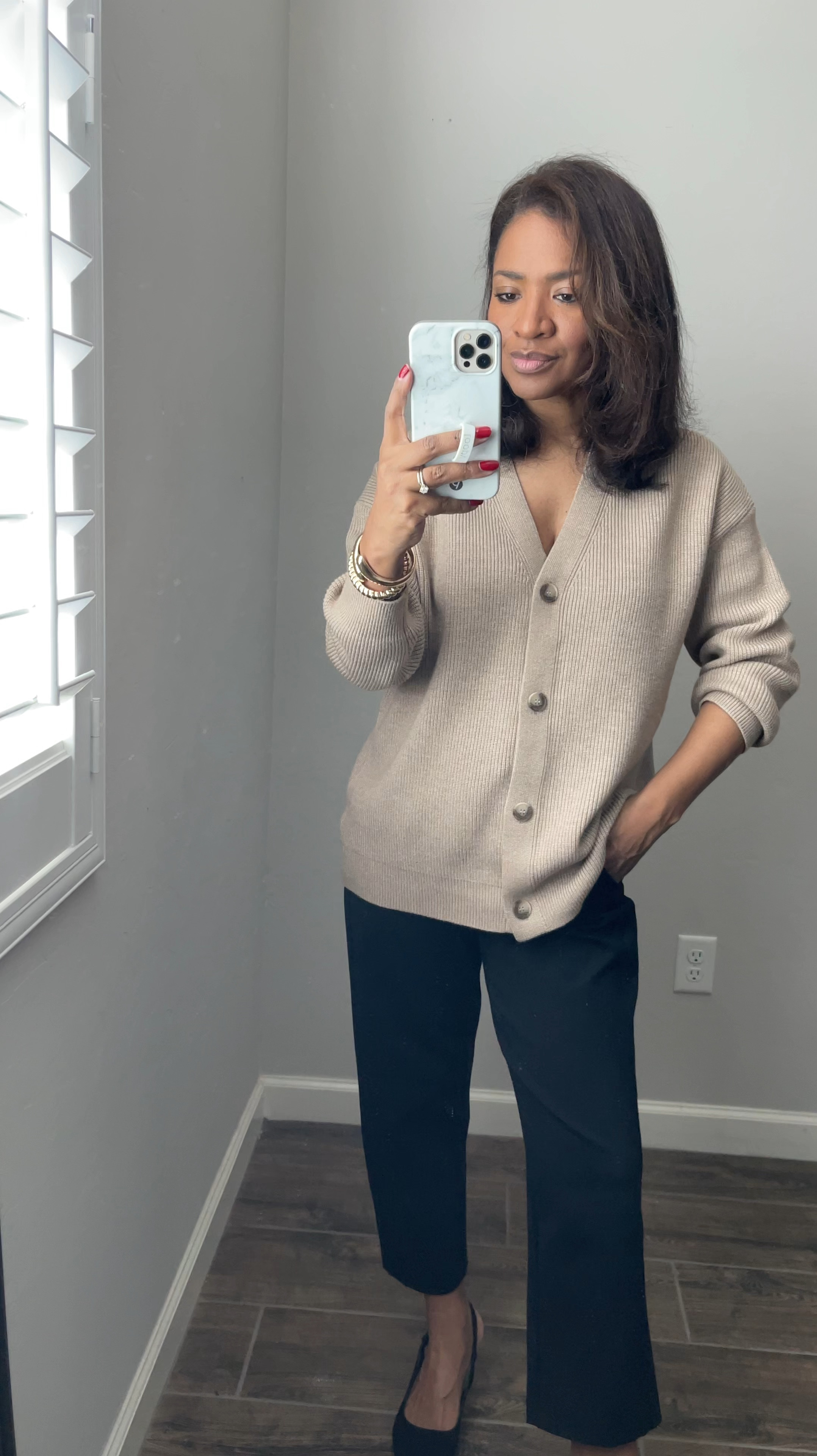 An easy workwear outfit to put together! Love this cardigan so much! Wearing a medium. My pants are a size 4 petite but I would really recommend the regular, not petite if you are taller than 5.4



#LTKStyleTip #LTKFindsUnder50 #LTKFindsUnder100