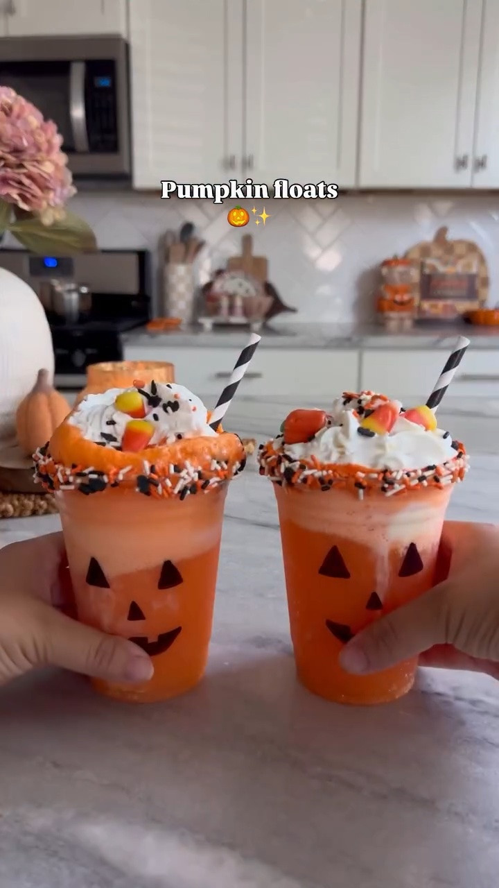 Pumpkin floats🎃✨

Happy August 1st!🤎
Made these last year and it was such a hit!

What you need:
Orange soda
Vanilla ice cream
Whipped cream
Frosting and sprinkles
Candy corn

Make sure to save for later!🧡