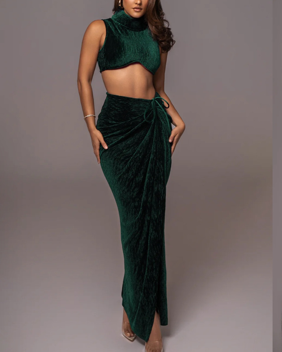 VELVET SKIRT SET

#LTKHoliday #LTKSeasonal #LTKStyleTip