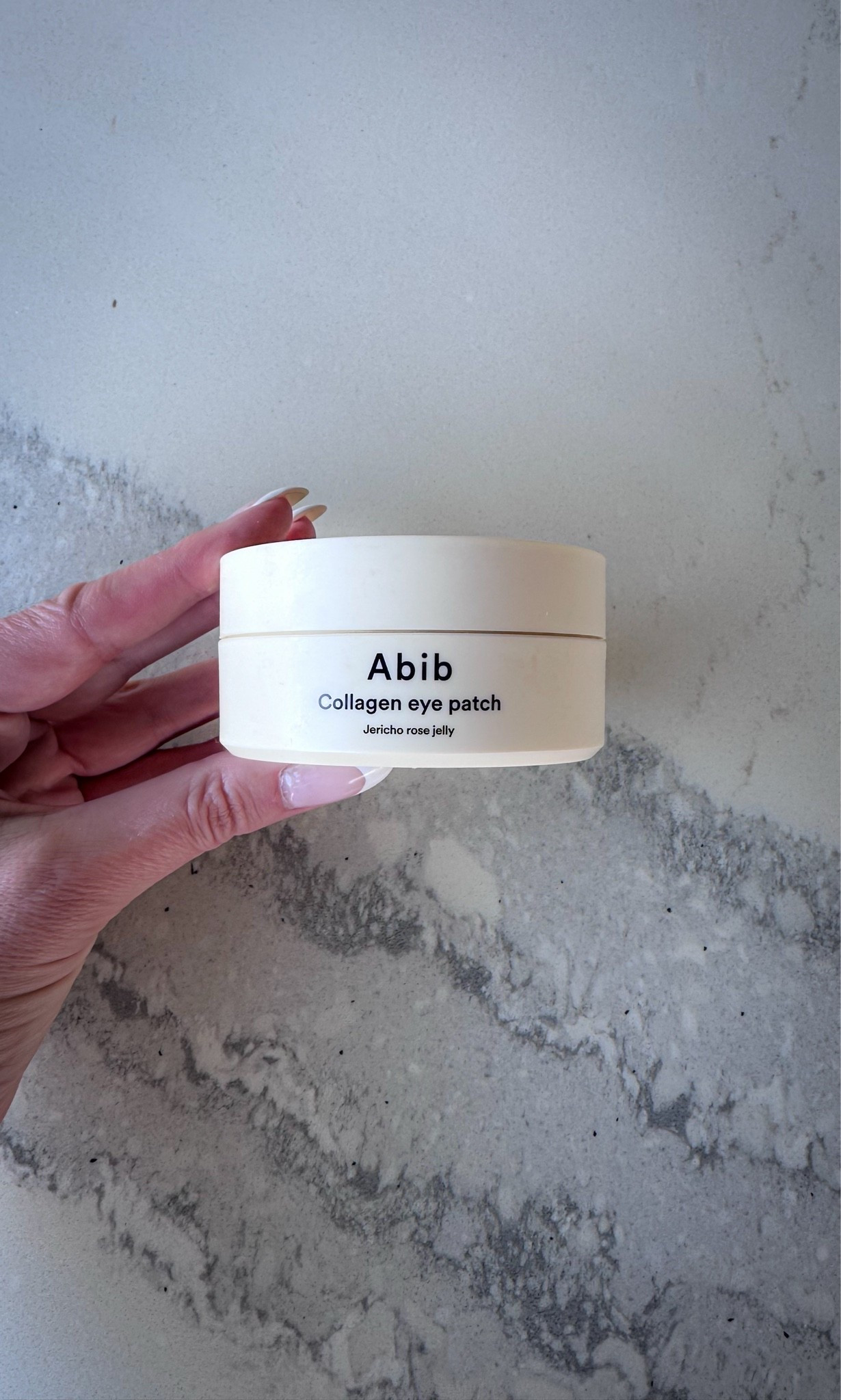 current skincare obsession 🤍 These collagen eye patches have been SAVING my under eyes lately ✨ depuffing, hydrating, brightening, cooling… basically everything I want in my morning routine. The clean girl skincare vibes are immaculate and they’re perfect for travel mornings, late nights, and tired eyes days.

K-beauty favorite, glowy skin essential, collagen eye patches, hydrated under eyes, depuffing eye masks, beauty routine staple, self care must have, amazon beauty find, cooling eye patches, bright under eyes, skincare favorites, travel beauty essential, morning routine energy ✨