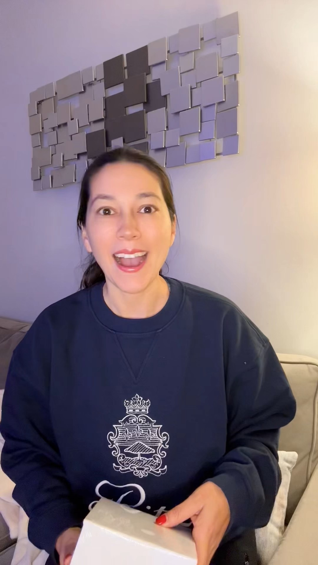 Came home from the gym to find a Christmas present from @chanel.beauty!! When I tell you I shrieked! #unbox my present with me. Thank you so much @chanel!! I love it so much! #washingtondc #christmasgift #christmasunboxing #unboxing

#LTKSeasonal #LTKGiftGuide #LTKBeauty