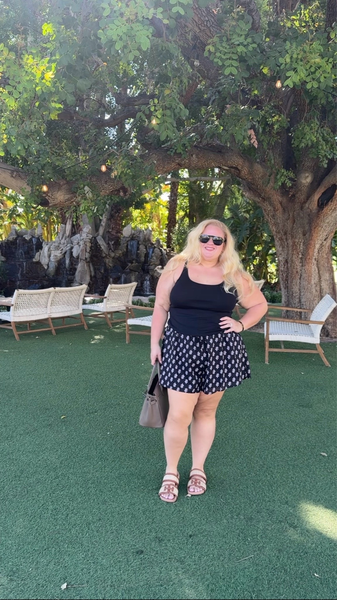 Ok these shorts!!! The flare style is sooo flattering 😎👯‍♀️wearing xxl

#LTKPlusSize #LTKOver40 #LTKTravel