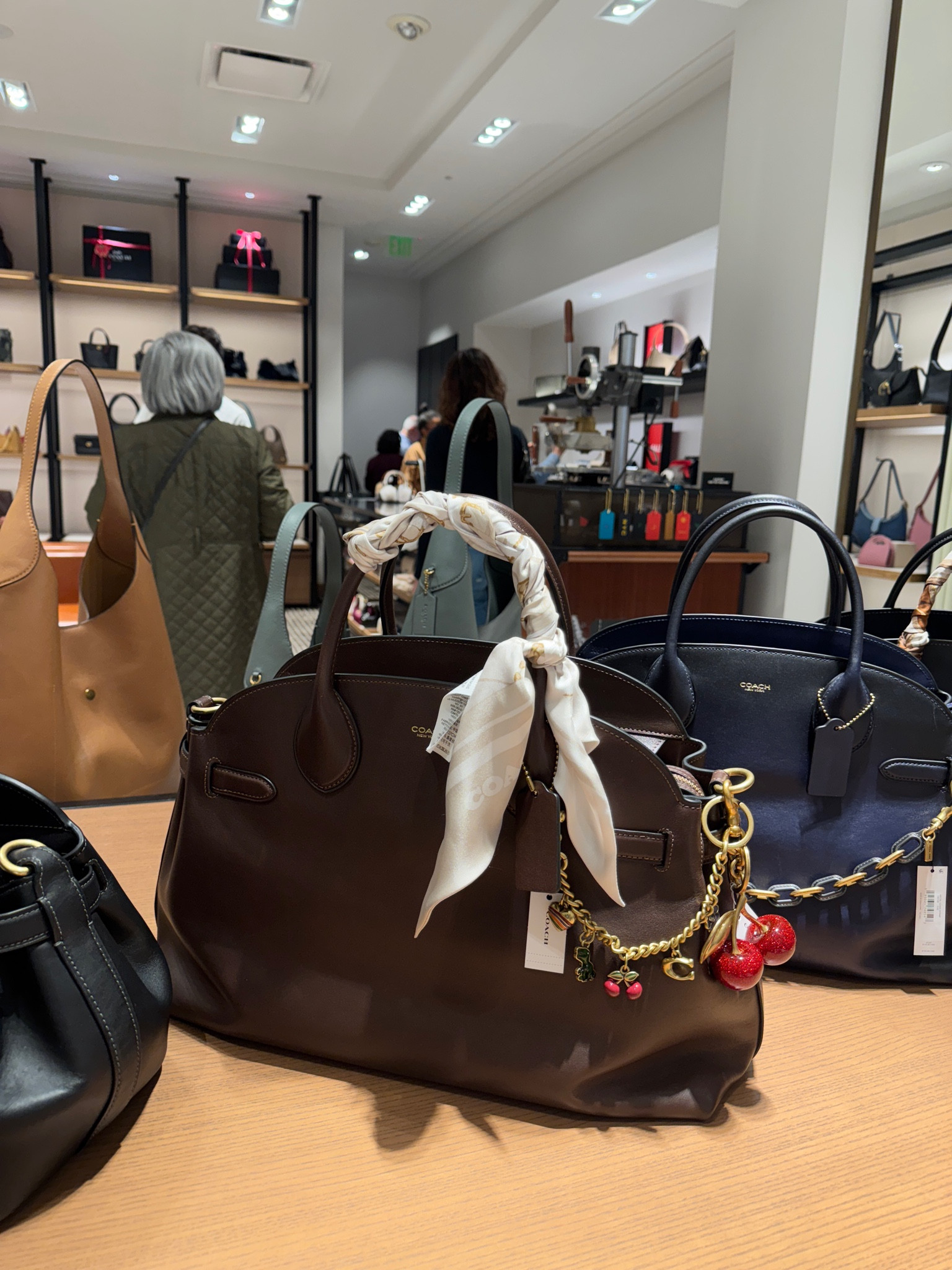 The most gorgeous fall bag 😍🧸🍒

#LTKGiftGuide #LTKWorkwear #LTKStyleTip
