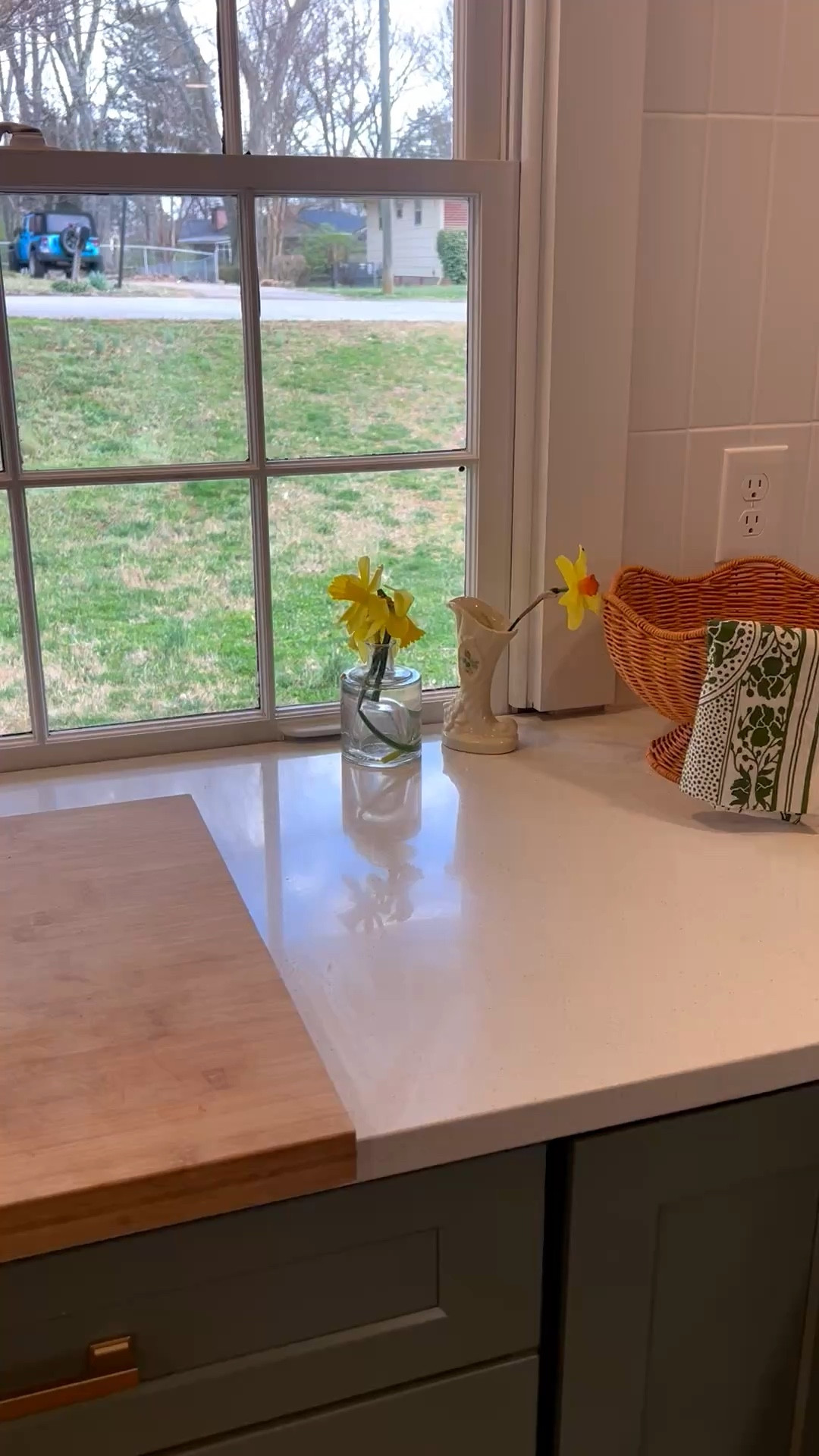 Touches of spring kitchen happiness thanks to Chip
and Joanna. #LTKspringstyle 

#LTKSeasonal #LTKHome