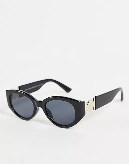 New Look oval sunglasses with metal detail in black | ASOS (Global)