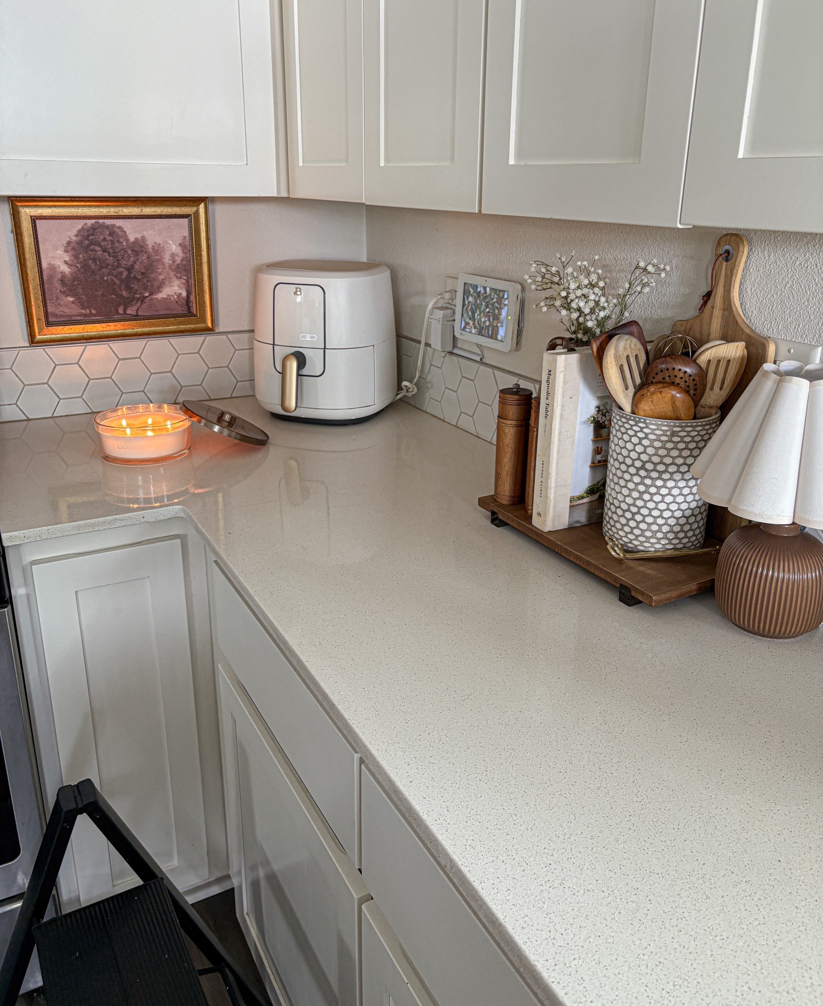 Autumn kitchen decor 🍂 

#fallkitchen #fall #falldecor #falldecorating #kitchenstyling 

#LTKSeasonal #LTKHome