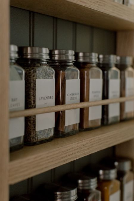 Pantry organization- spice jars and labels 