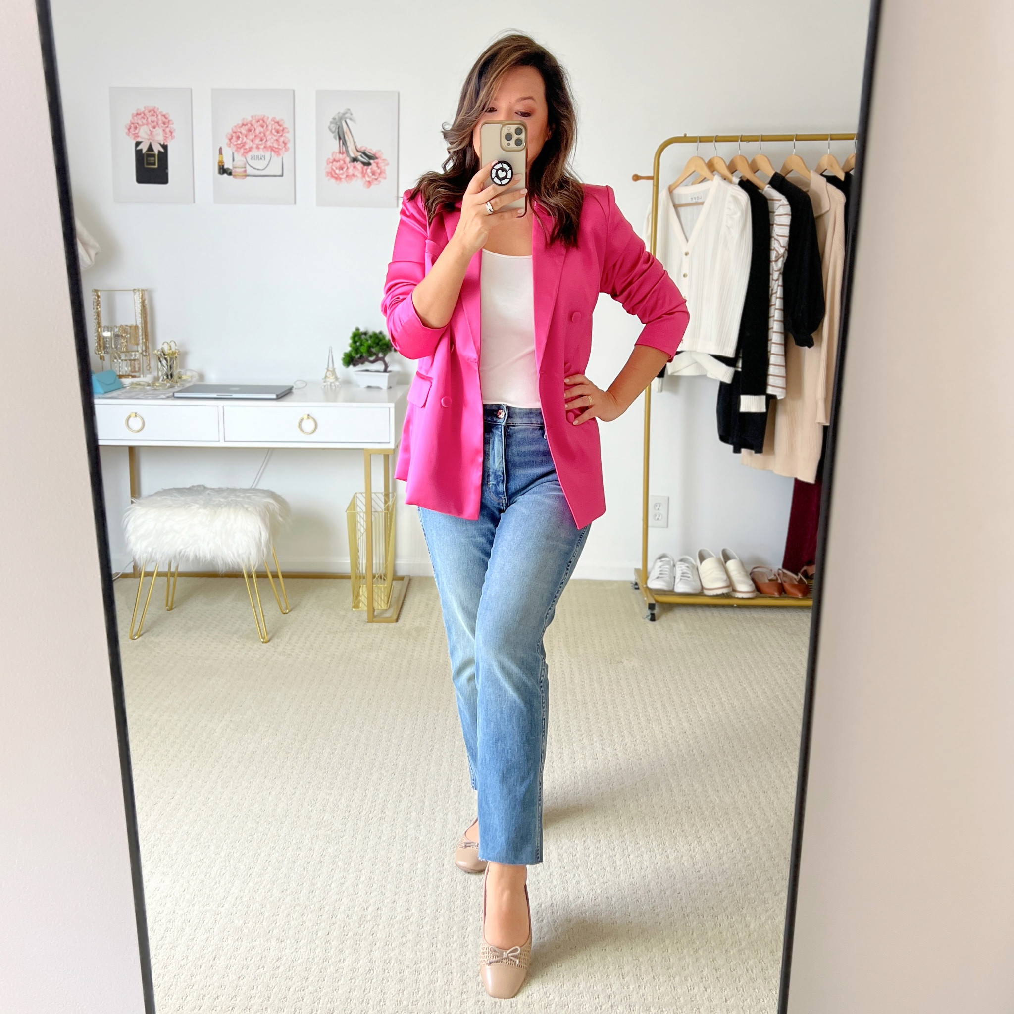 This pink satin blazer is perfect for spring. Style it with a pant for work, pair it with heels for a night out, or keep it casual with your favorite jeans!

#LTKmidsize #LTKover40 #LTKfindsunder50